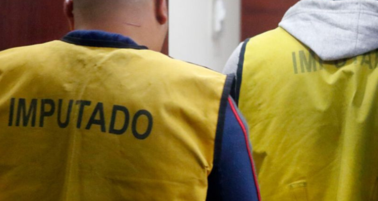 profesora apuñalada constitución