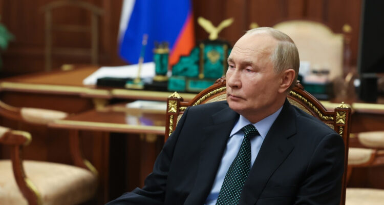 Putin autoriza doctrina que permite usar armas nucleares ante un ataque