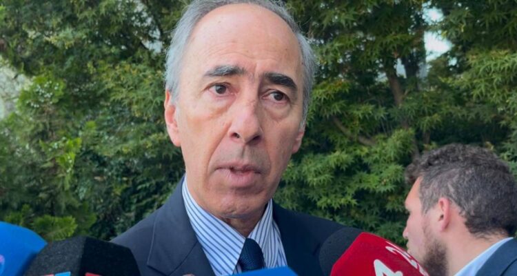 “No tienen misericordia con nadie”: Ricardo Mewes lamenta violento asalto a su padre de 91 años