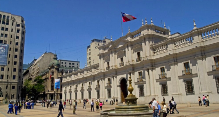 Qué es el indicador de riesgo país y cómo se ubica Chile comparado a otras naciones latinoamericanas