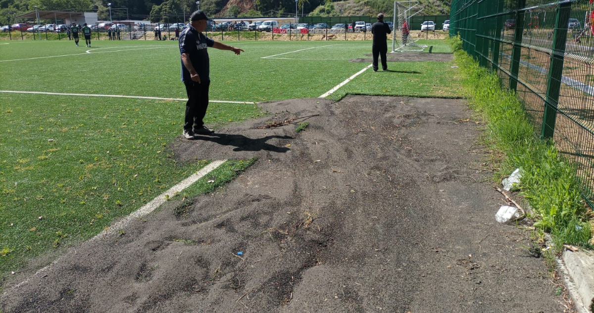 roban pasto sintético cancha concepción