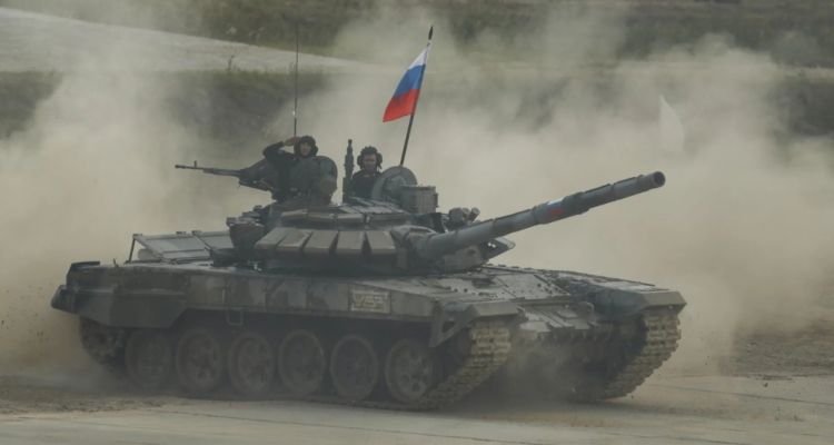 Ejercicios militares de soldados rusos