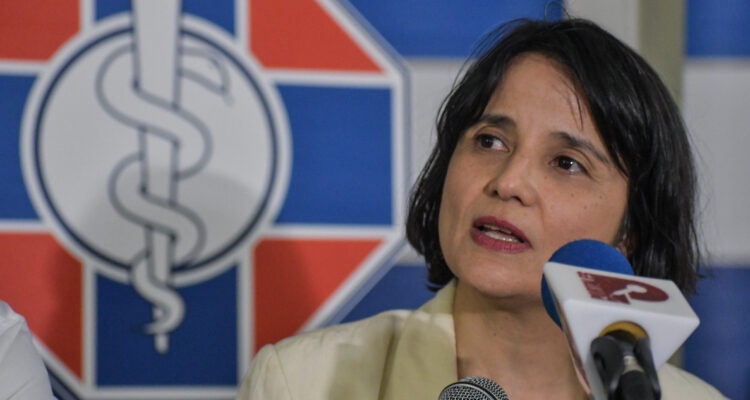 el impacto del liderazgo médico en la salud pública y gestión sanitaria