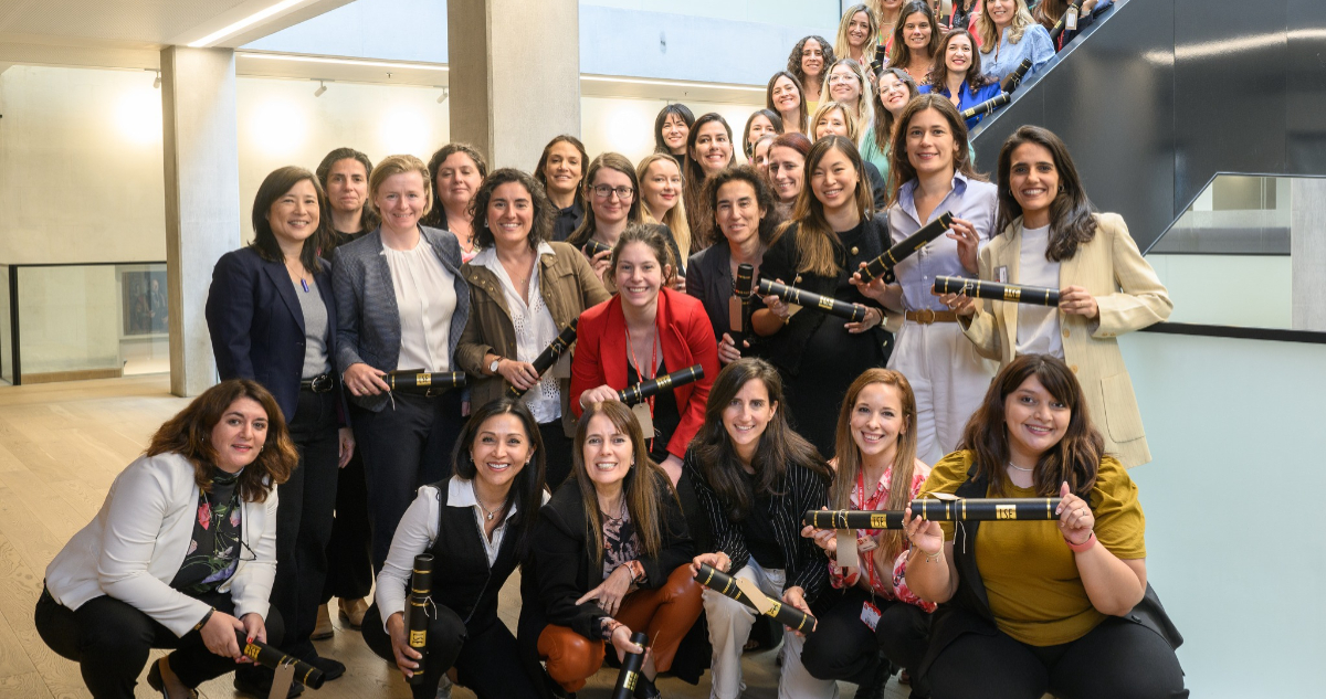 Programa de liderazgo Santander W50 busca a las mejores mujeres directivas en Chile y otros 10 países