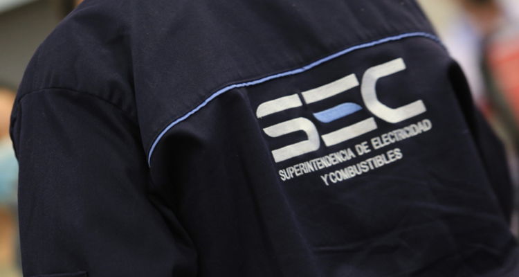 Funcionario de la SEC por multa a Saesa en Valdivia