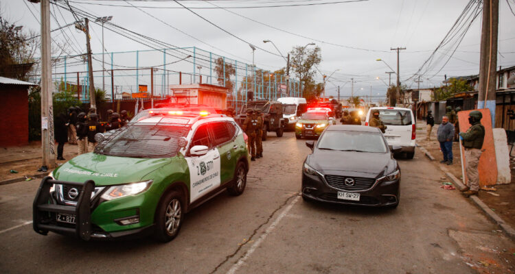 La inversión en educación y oportunidades para jóvenes es clave para combatir la inseguridad en Chile, según un análisis del FMI