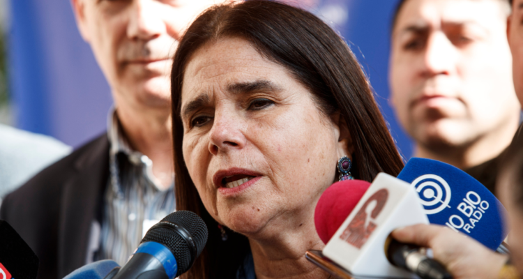 Diputados aprueban indicación para proteger a trabajadores de La Moneda de “abusos laborales”