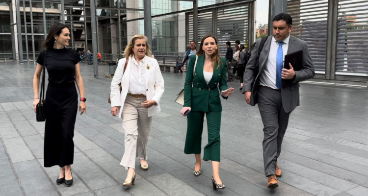 Diputadas de Chile Vamos se querellaron contra Monsalve y Tohá: acusan que existió “pacto de silencio”