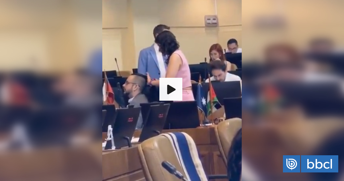 Video shows representative Ñanco combing Andrés Giordano’s hair in the middle of the Chamber session | National