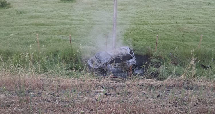 vehículo vuelca en chillán