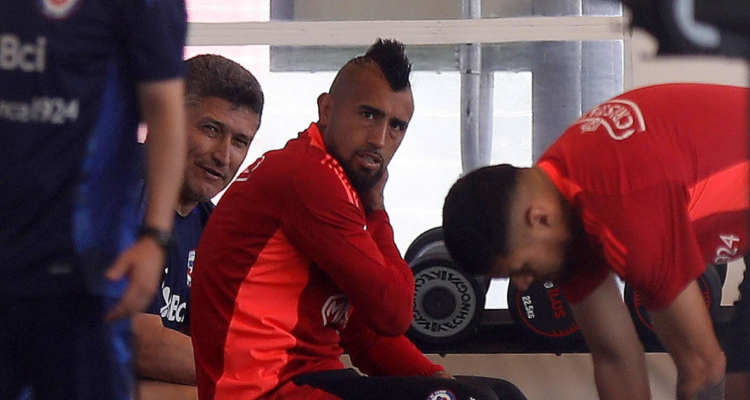 Arturo Vidal asoma como posible capitán de La Roja para crucial duelo ante Perú por Eliminatorias