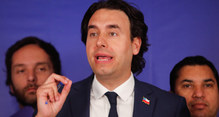 “No está en su sano juicio”: Vlado Mirosevic arremete contra candidatura de Francisco Orrego