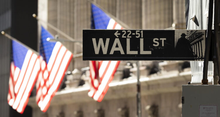 Wall Street cierra en verde la jornada electoral en EEUU, con el mercado atento a los resultados