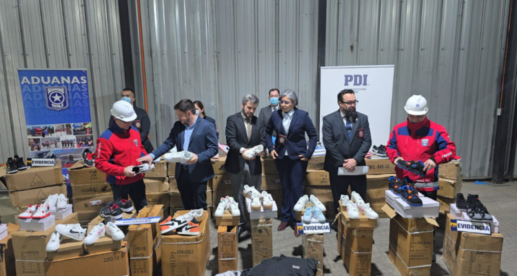 Aduana y PDI de Punta Arenas incautan desde casa particular cientos de productos falsificados