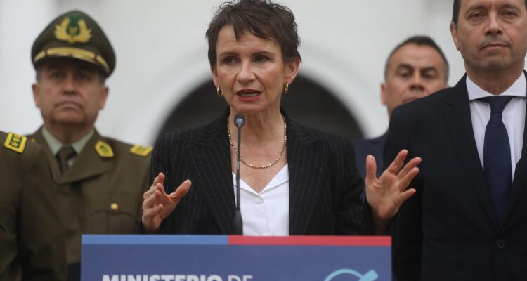 Ministra Tohá asegura que Ministerio de Seguridad estará funcionando a partir de junio próximo