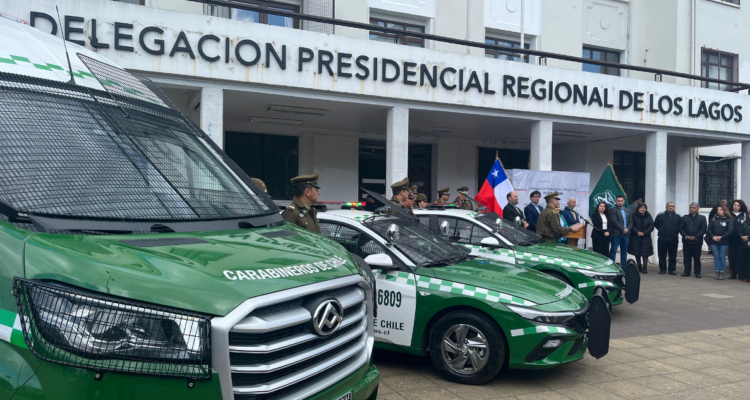 Entregan seis nuevos vehículos a Carabineros en Los Lagos: cuatro comunas son beneficiadas
