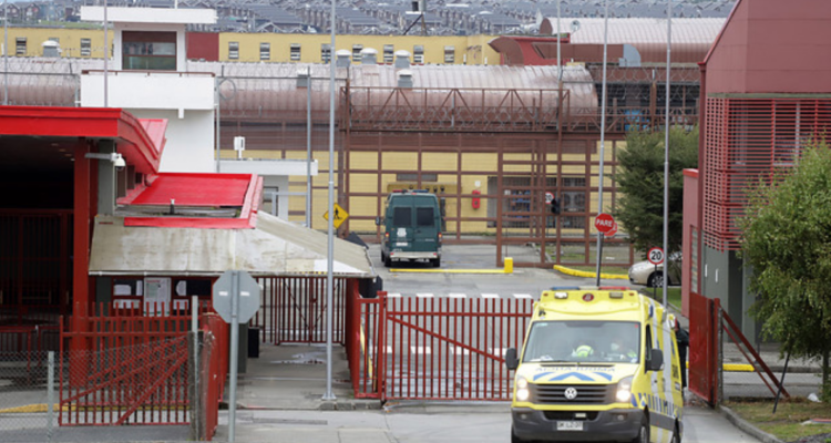 Hallan muerto a reo en cárcel de Puerto Montt: habría sido atacado con arma blanca por otro interno