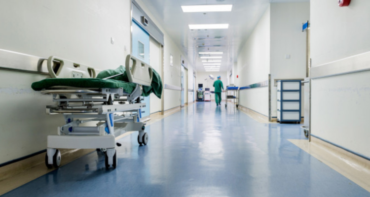 Hospital de Castro recibirá $600 millones para retomar prestaciones ambulatorias suspendidas