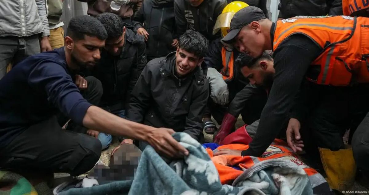 Periodista de Al Jazeera muere en Gaza tras bombardeo israelí: es el 5° desde que inició la guerra