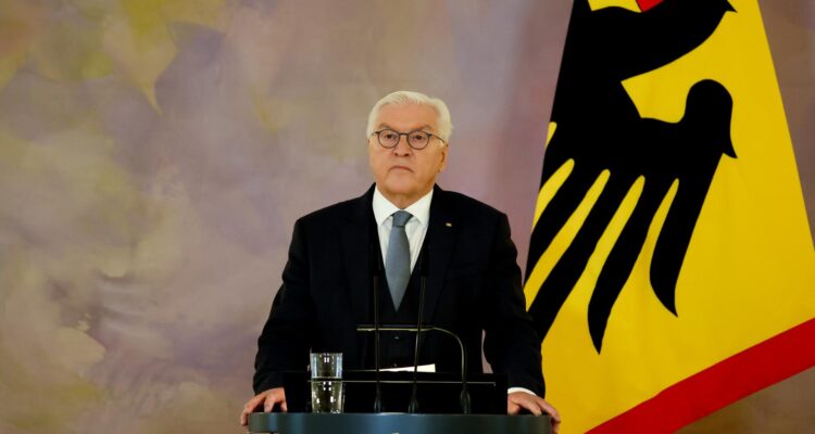 Presidente de Alemania disuelve el Parlamento y convoca a elecciones anticipadas para el 23 de febrero