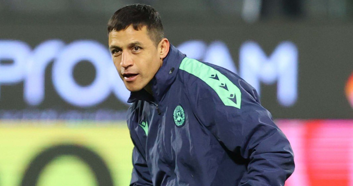 Alexis Sánchez en calentamiento previo con Udinese