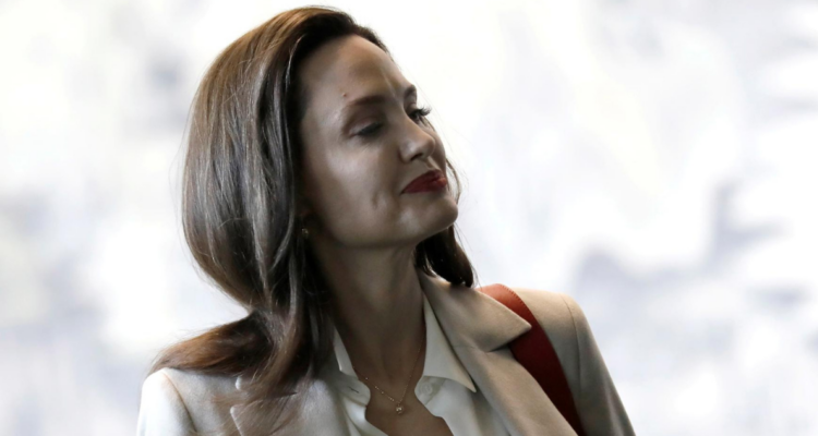 Angelina Jolie, la actriz que contrató un sicario para que la matara
