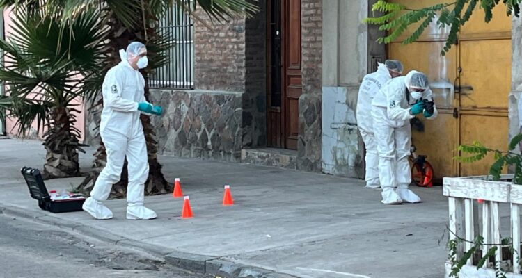 Hombre en scooter es asesinado a tiros en Independencia: autores dejaron su cuerpo en la basura