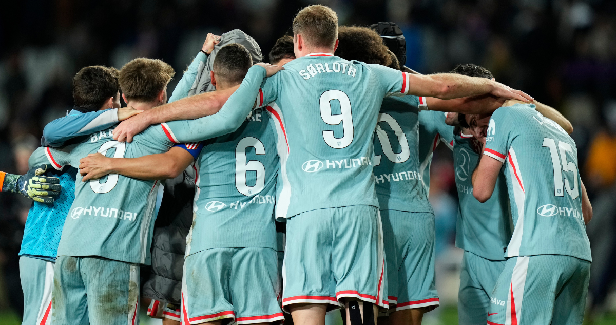 Atlético de Madrid derrota a Barcelona en la última jugada y es el nuevo líder de LaLiga en España