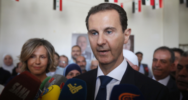 Bashar al Assad llega a Rusia tras recibir asilo político del Kremlin