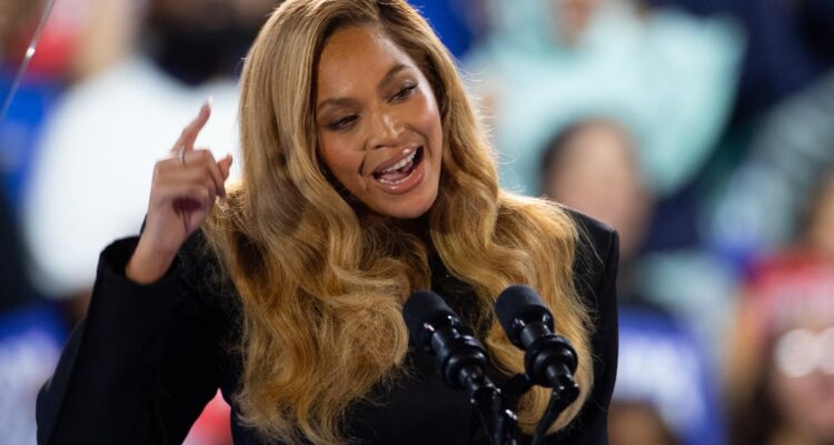 Billboard declara a Beyoncé “la mejor estrella pop del siglo”: “Es una artista de todos los tiempos”