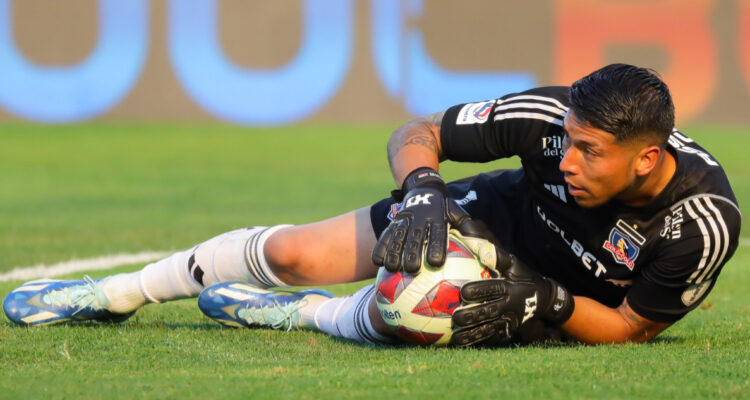 Brayan Cortés defendiendo a Colo Colo en Campeonato Nacional 2024