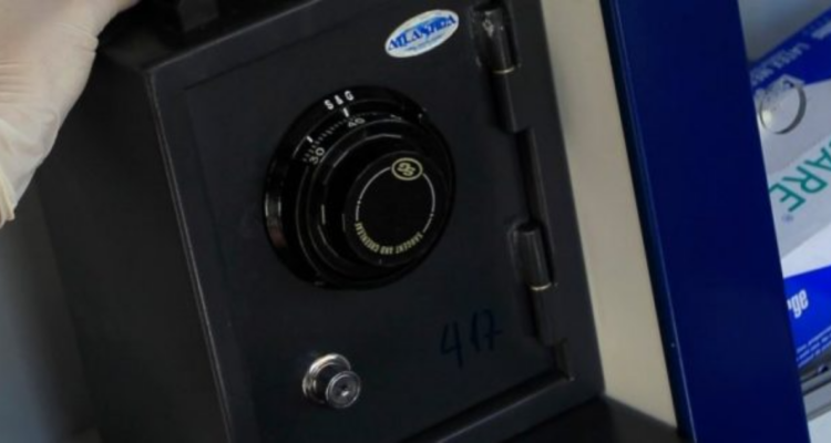 Delincuentes roban caja fuerte con dinero en efectivo en sucursal Cooprinsem de Los Lagos