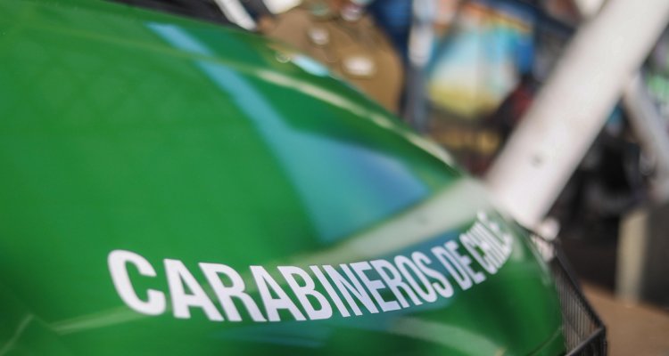 Vehículo de Carabineros por construcción de retén Las Ánimas de Valdivia