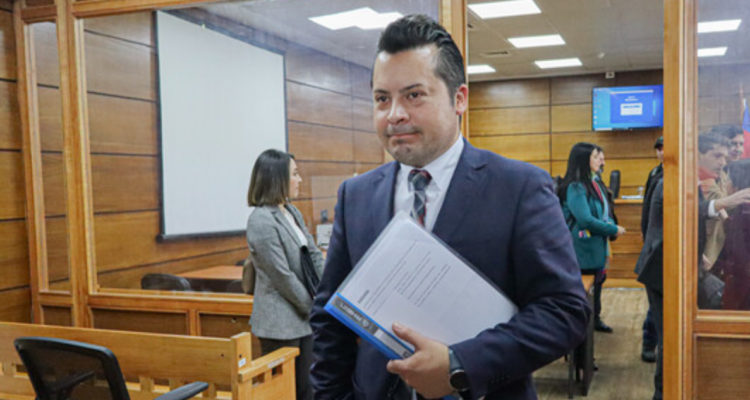 CDE presenta querella por fraude al Fisco en contra del alcalde de Coronel, Boris Chamorro