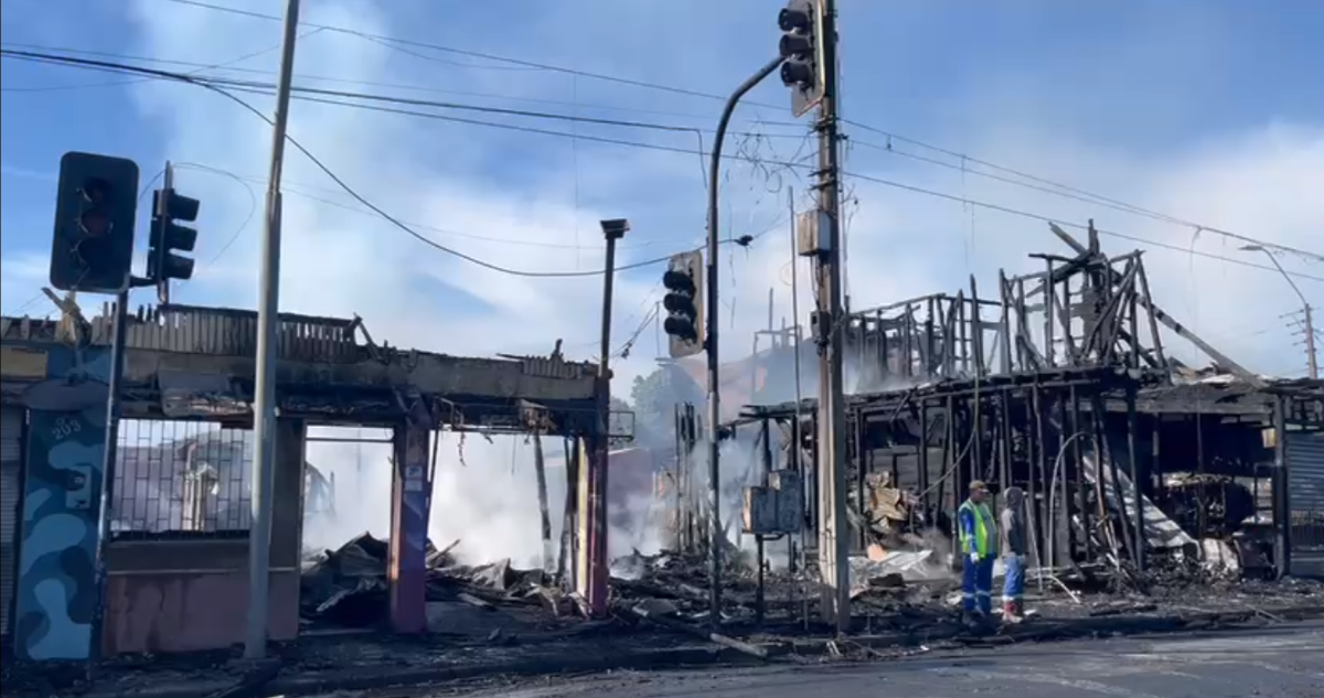 “Tenía una gatita y no la pudimos rescatar”: el relato de damnificado tras incendio en Talcahuano