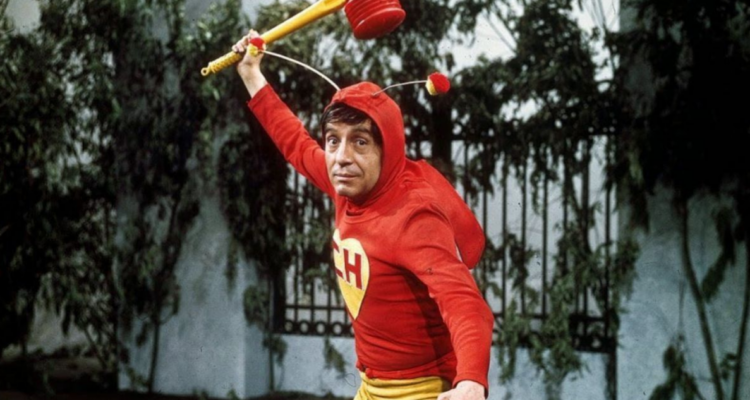 Fotografía de El Chapulín Colorado en referencia a su retorno a TVN