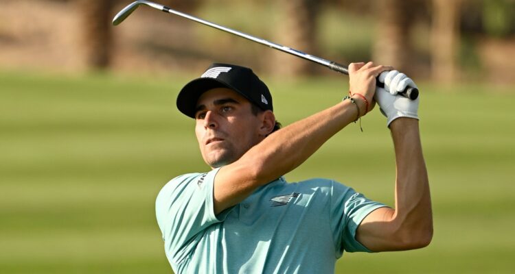 Joaquín Niemann lidera en solitario el Saudi International de Golf.
