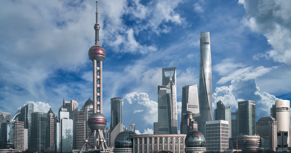 Bolsas chinas anotan pérdidas en previa al cónclave que marcará rumbo económico del gigante asiático