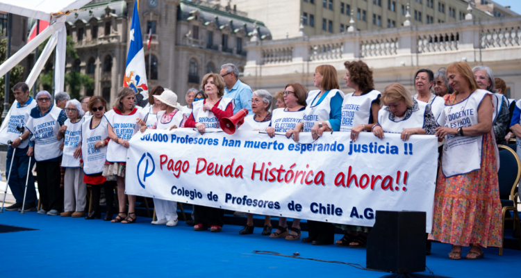 Colegio de Profesores pide aprobar “rápida y unánimemente” el proyecto que repara la deuda histórica