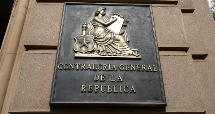 Frontis de Contraloría por destitución de director de Cesfam en Concepción que no concretó Municipalidad