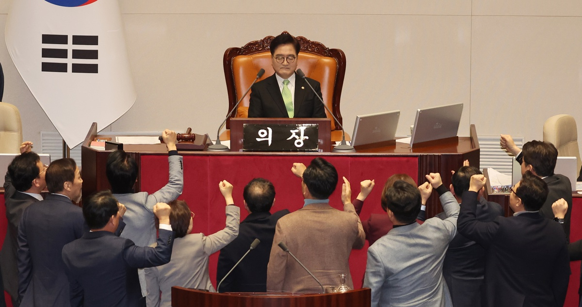 Parlamento de Corea del Sur destituye al presidente interino y ahonda crisis institucional