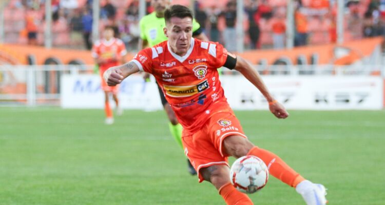 Cristian Insaurralde fue presentado en Unión La Calera.