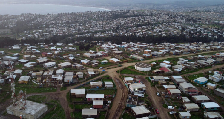 Aplazan desalojo de mega campamento de San Antonio para buscar acuerdo con dueños del terreno