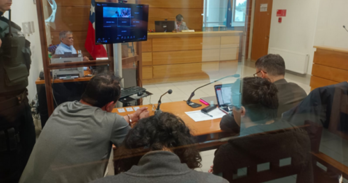 detienen a padre y sus hijos desórdenes
