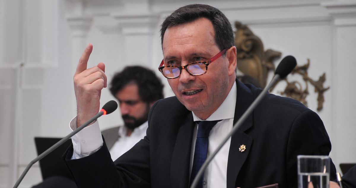 Cerna despeja dudas en comisión investigadora sobre actuaciones de la PDI en caso Monsalve