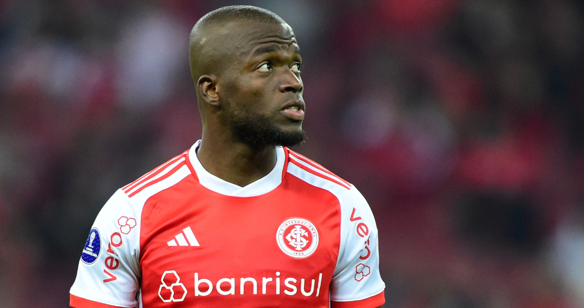 Aseguran que Enner Valencia es opción para reforzar a Colo Colo.
