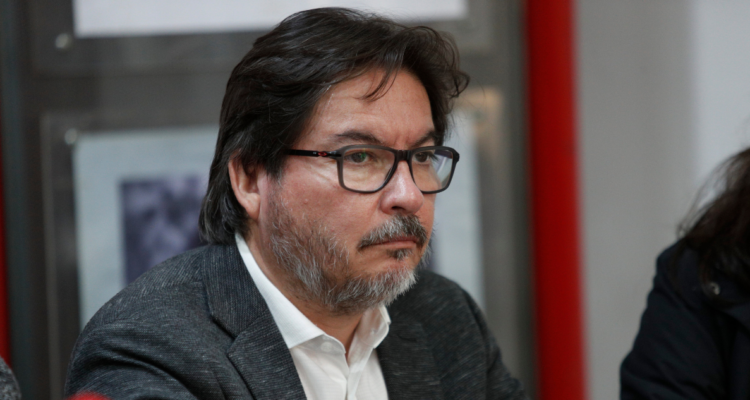 Exministro Barraza (PC) se desmarca de Jadue por pensiones: “Retirar el proyecto es un error”