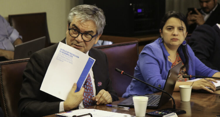 ¿Cuánto costaría el FES? Gobierno detalla sobre el posible ahorro que daría el reemplazo del CAE