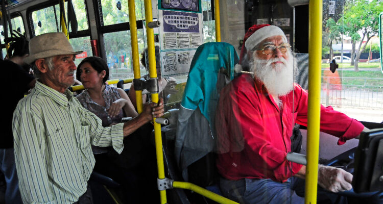 Detallan norma laboral por Navidad y Año Nuevo y trabajadores exceptuados de feriados irrenunciables