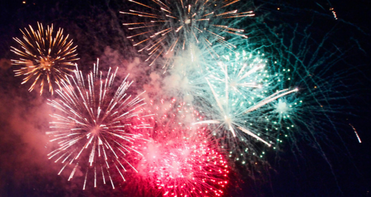 Los únicos fuegos artificiales confirmados para este Año Nuevo 2025: Viña del Mar y Pucón